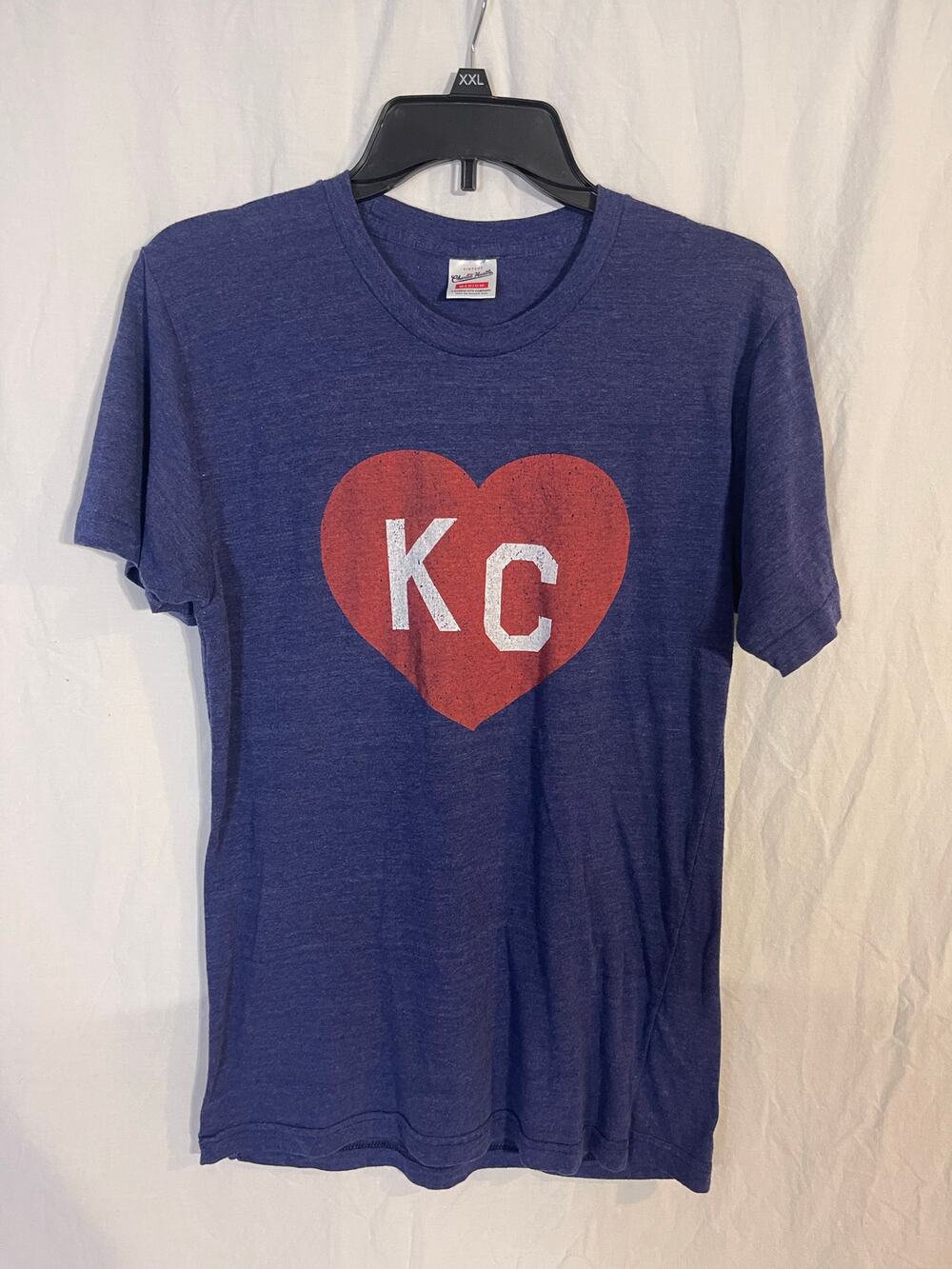 Charlie Hustle KC Heart graphic tee
